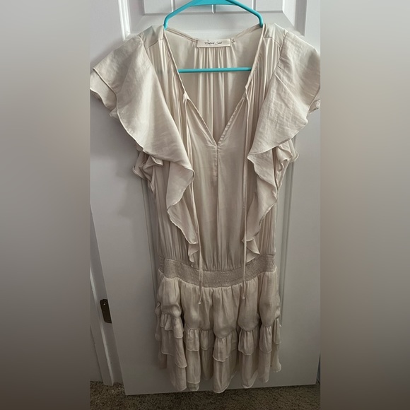 boutique champagne/off white dress! - Picture 1 of 2